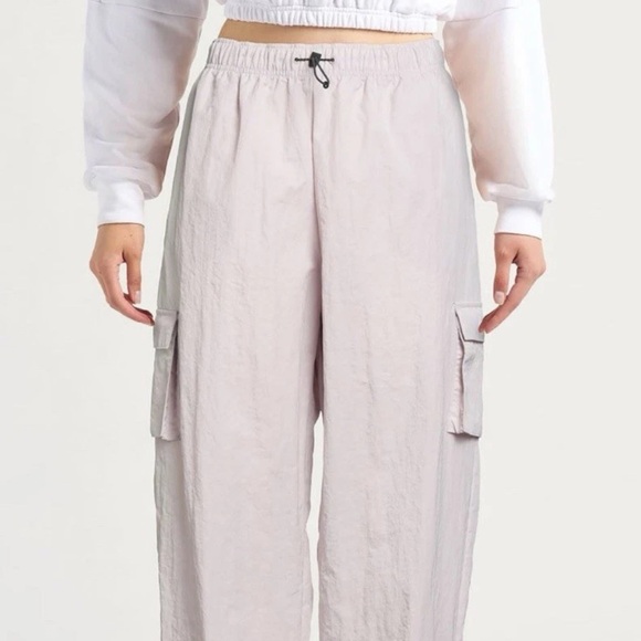 Nike Women’s Casual Wide Leg Pants Light Pink Size M - Picture 1 of 6